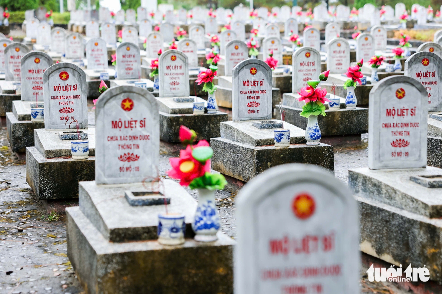 Tháng 7 đi tìm tên cho liệt sĩ và cuộc gặp với những người tuyến đầu - Ảnh 2.