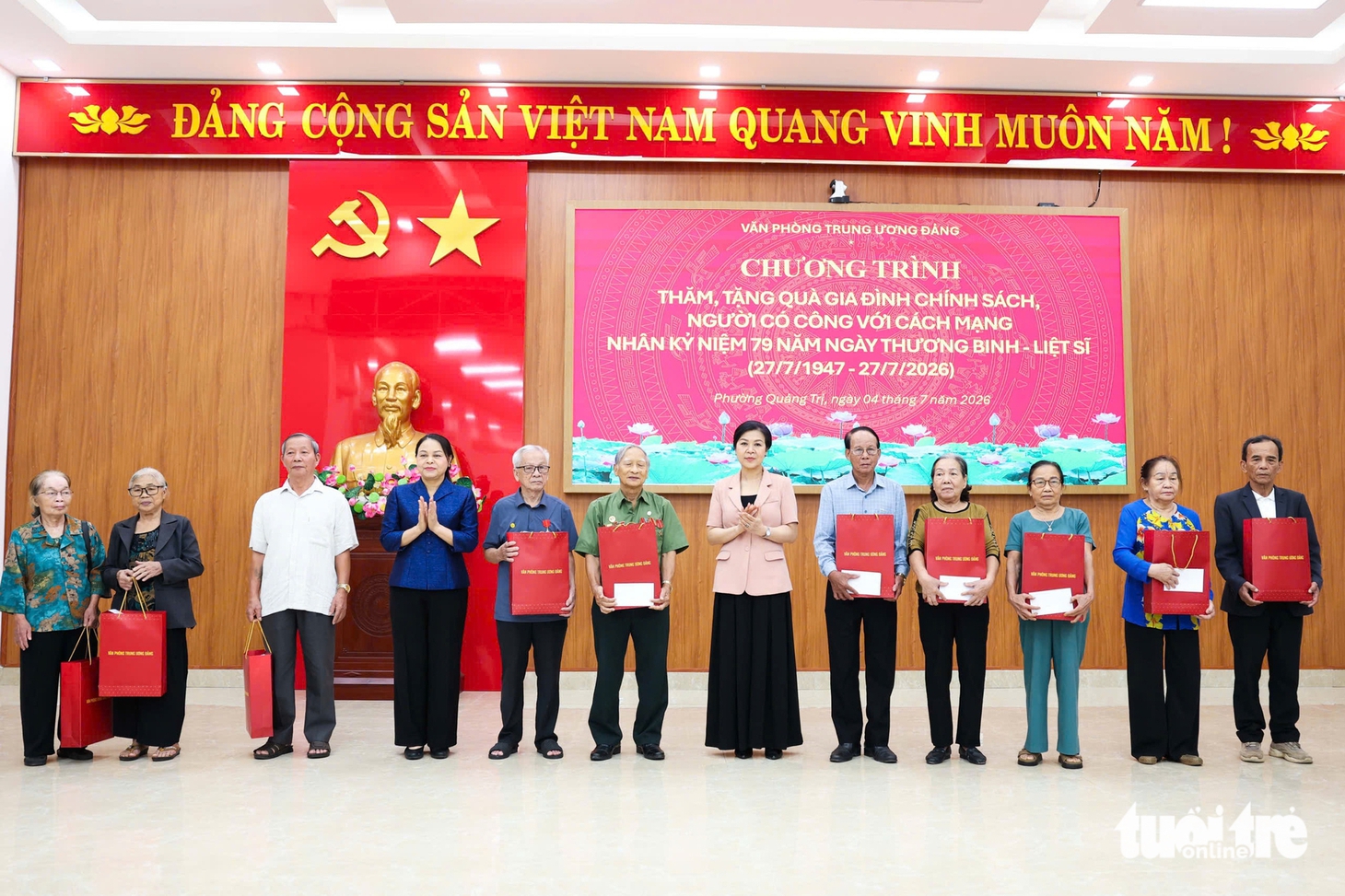 Tháng 7 đi tìm tên cho liệt sĩ và cuộc gặp với những người tuyến đầu - Ảnh 22.