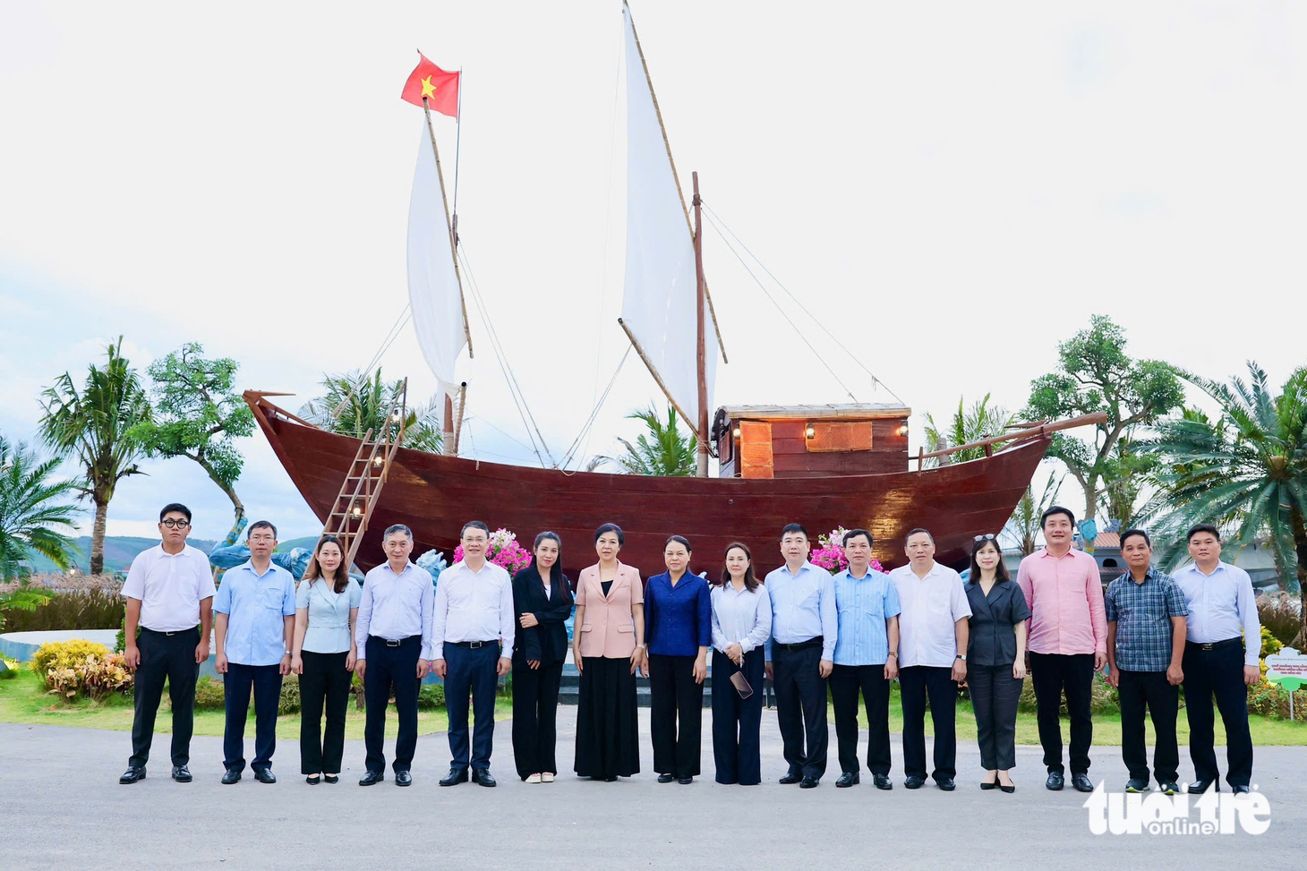 Tháng 7 đi tìm tên cho liệt sĩ và cuộc gặp với những người tuyến đầu - Ảnh 24.