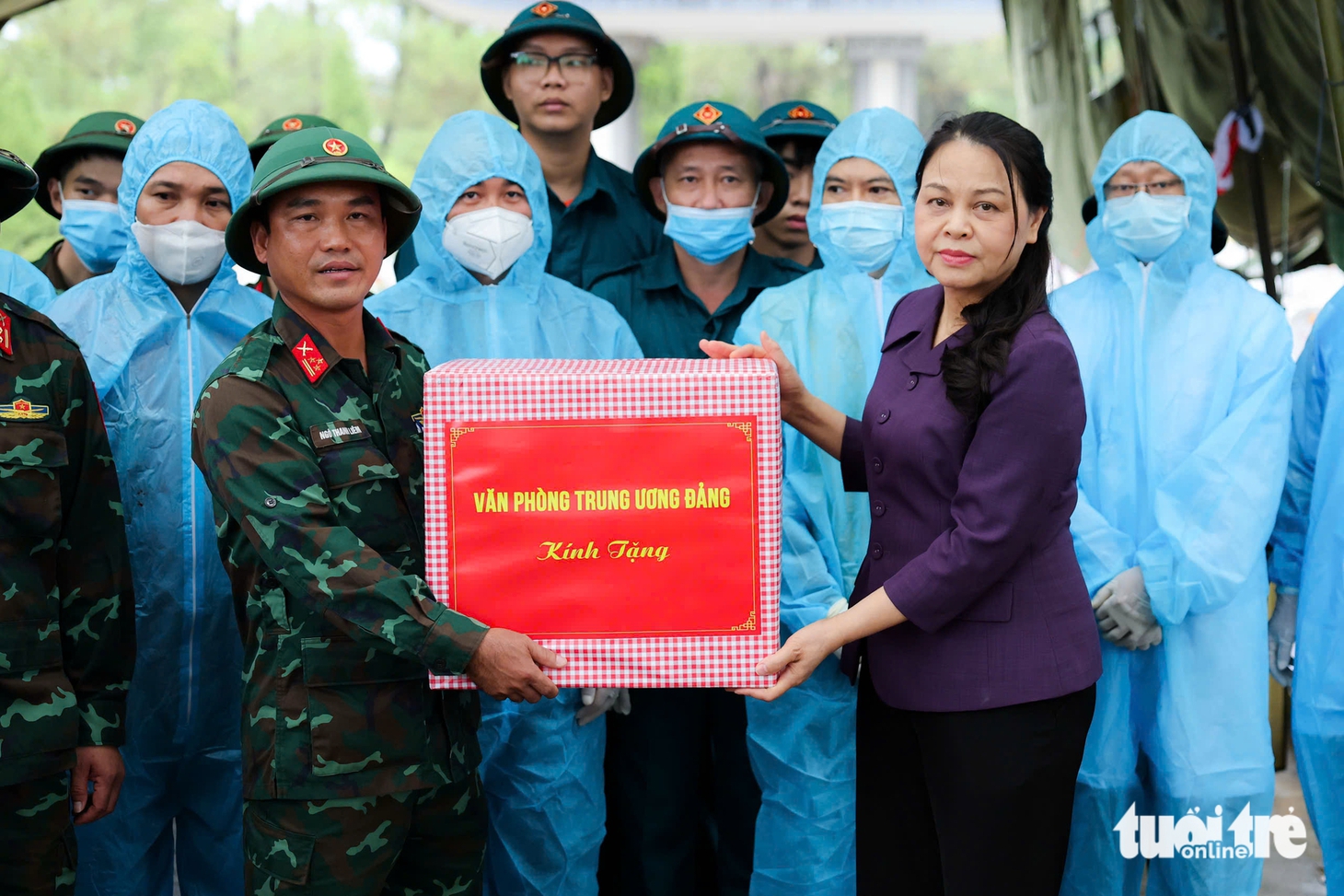 Tháng 7 đi tìm tên cho liệt sĩ và cuộc gặp với những người tuyến đầu - Ảnh 13.