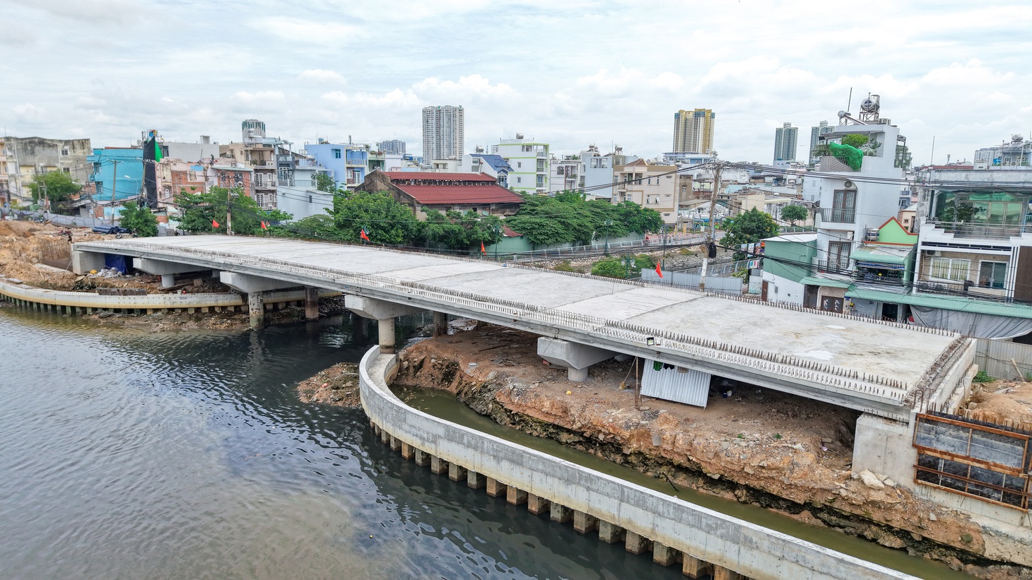 Hiện trạng dự án bờ Bắc kênh Đôi sau gần một năm khởi công - Ảnh 7.