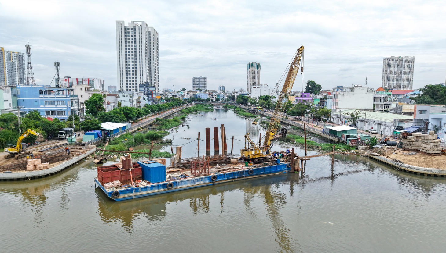 Hiện trạng dự án bờ Bắc kênh Đôi sau gần một năm khởi công - Ảnh 6.