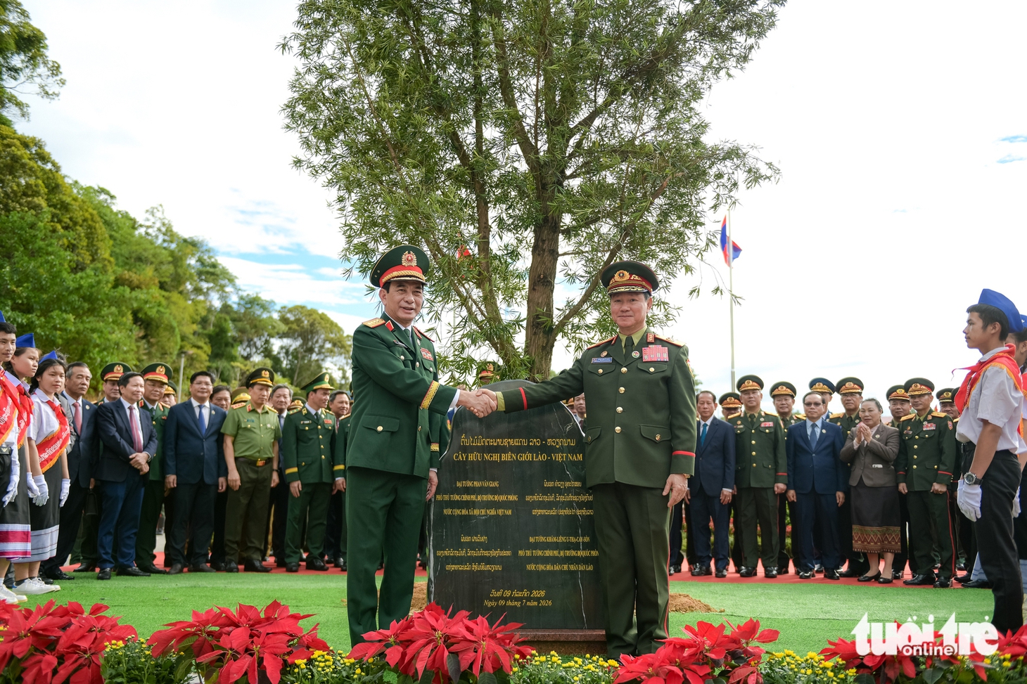 Bộ trưởng Quốc phòng Việt Nam - Lào chứng kiến ... - Ảnh 5.