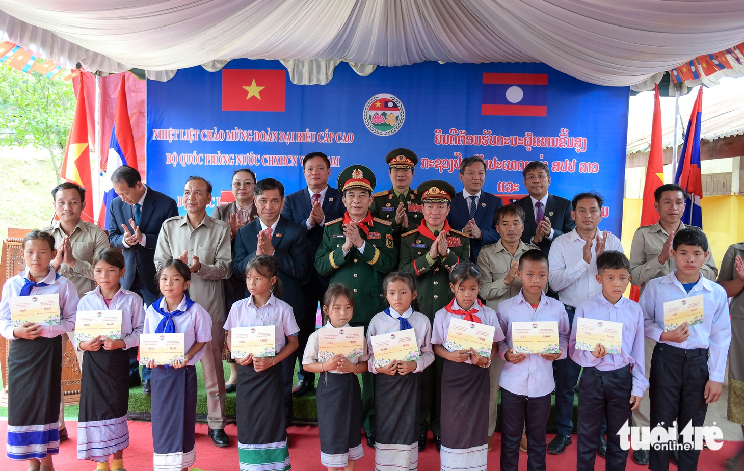 Bộ trưởng Quốc phòng Việt Nam - Lào chứng kiến ... - Ảnh 8.