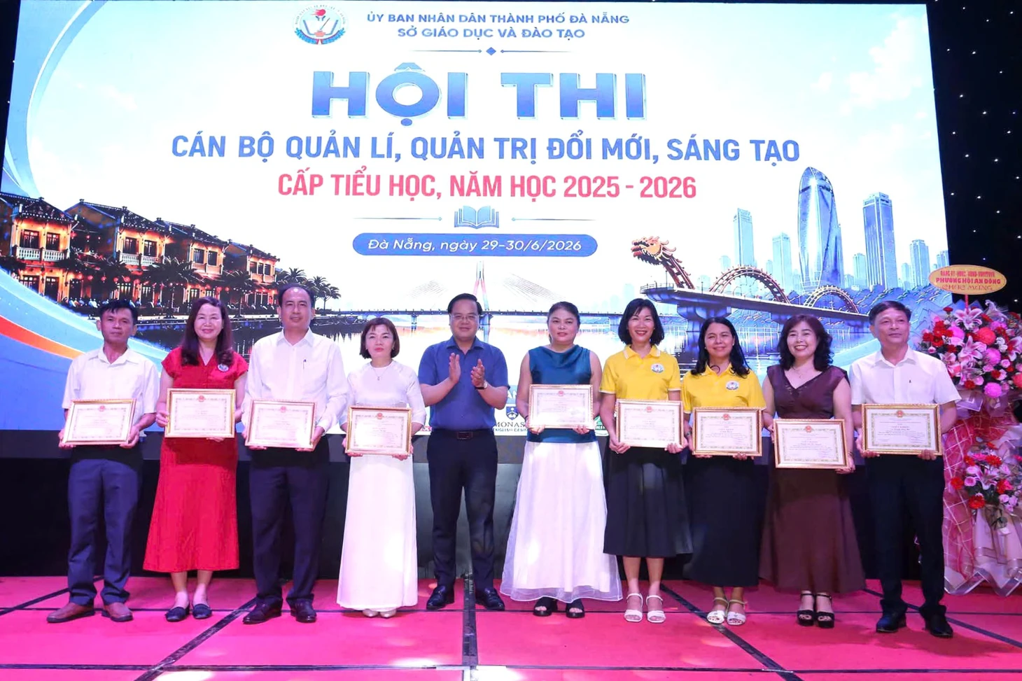Thầy hiệu trưởng đưa chuyển đổi số lên rẻo cao - Ảnh 5.