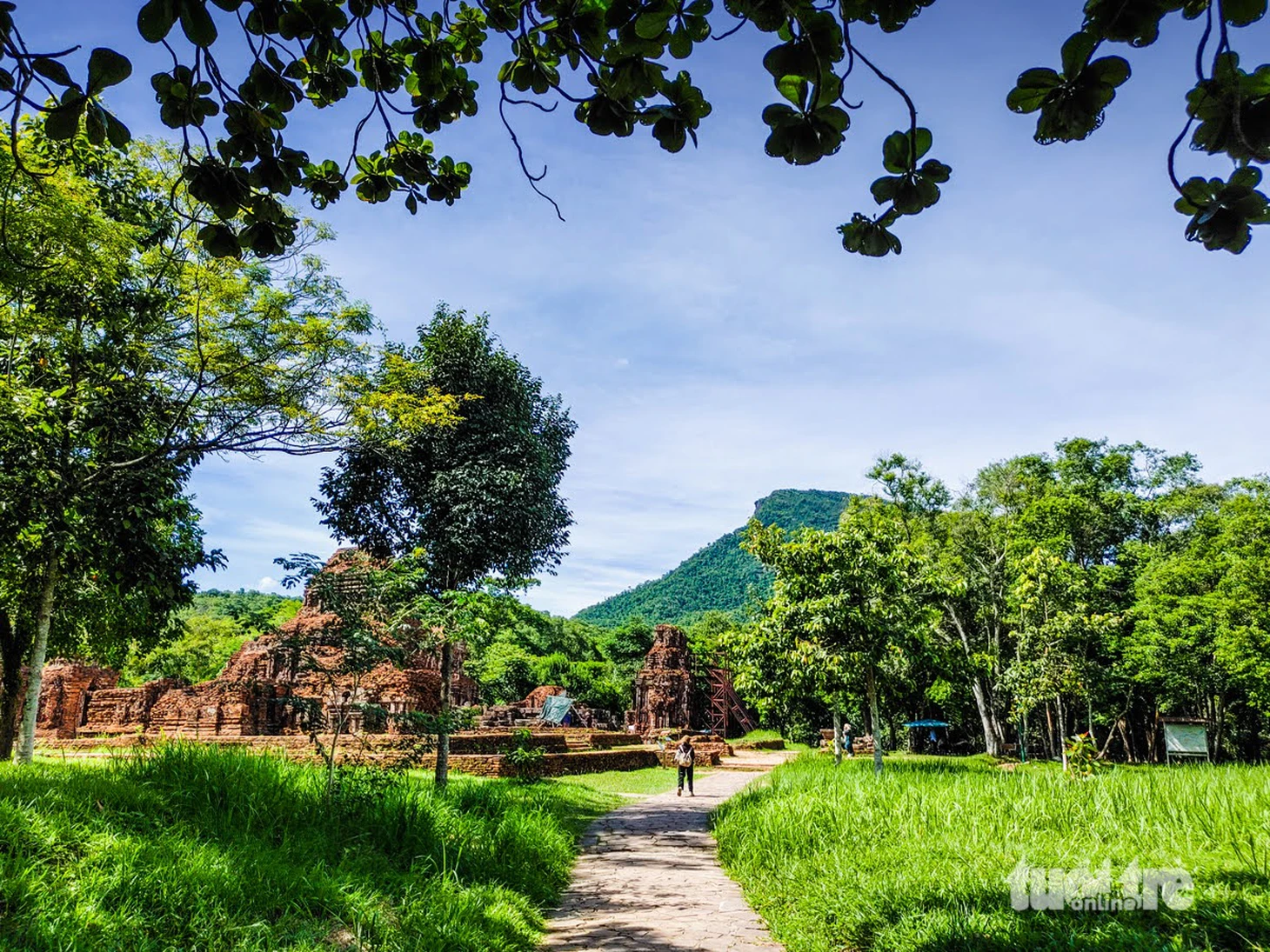 Đến thánh địa Mỹ SơnLạc bước giữa thung lũng thiêng, nghe gạch cổ kể chuyện nghìn năm - Ảnh 1.