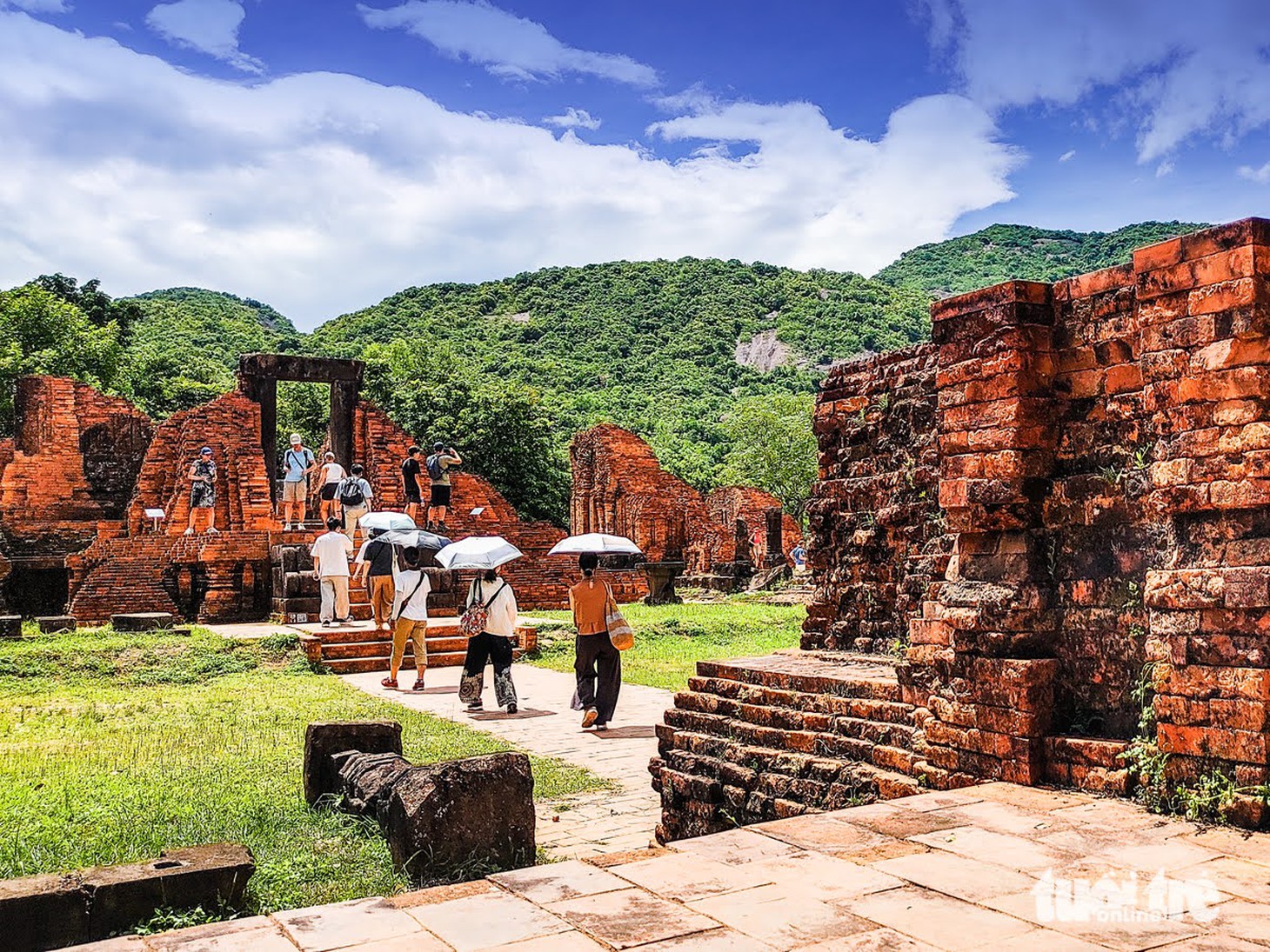 Đến thánh địa Mỹ SơnLạc bước giữa thung lũng thiêng, nghe gạch cổ kể chuyện nghìn năm - Ảnh 12.