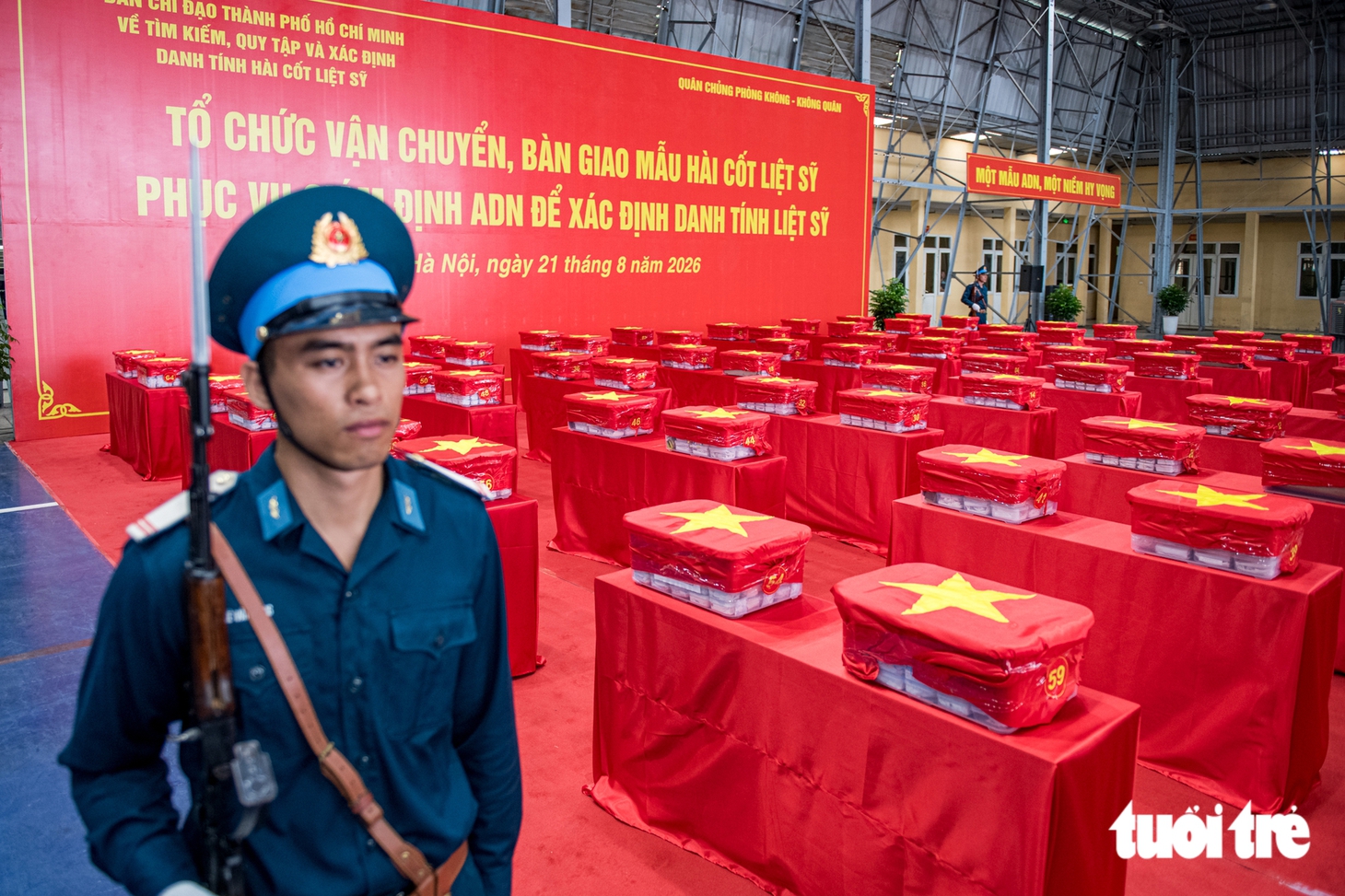 Phi công máy bay vận chuyển 7.104 mẫu sinh phẩm hài cốt liệt sĩ: Đây là một nhiệm vụ lịch sử, đặc biệt - Ảnh 6.