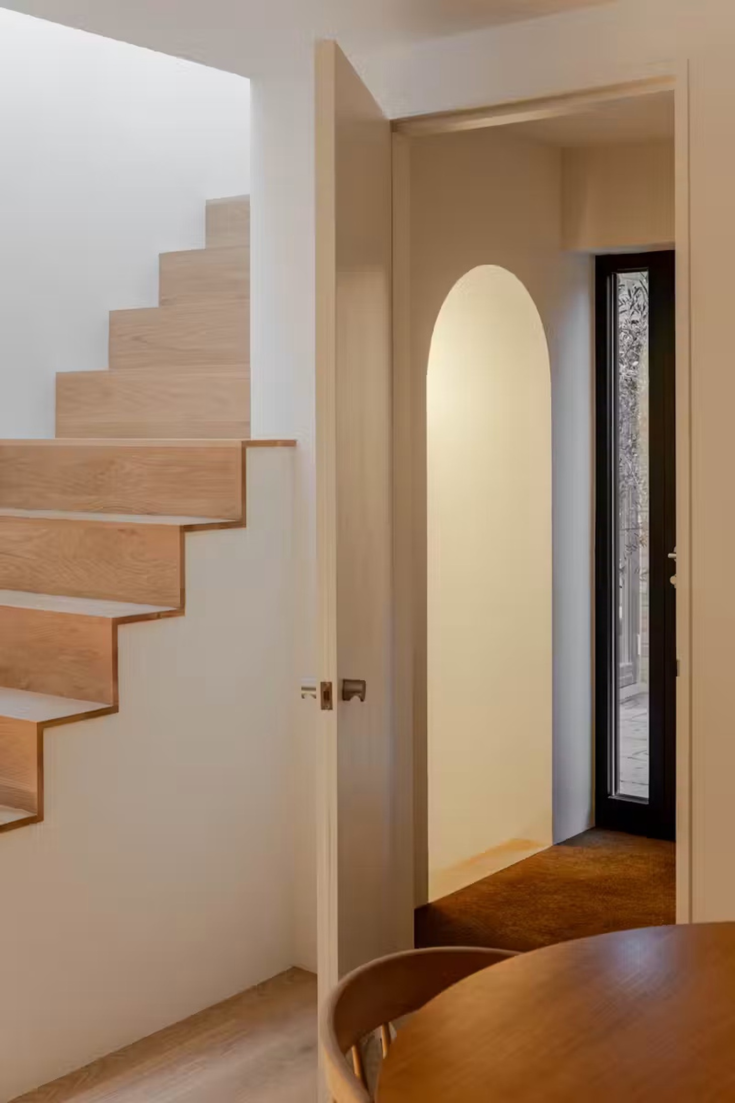Ngôi nhà 40m2 được rao bán với giá 1 triệu bảng Anh - Ảnh 6.