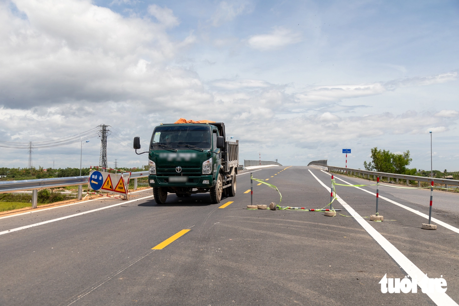 Xe chạy vào đường tránh Đông Hà chưa bàn giao, đã có 2 vụ tai nạn, 3 người tử vong - Ảnh 6.