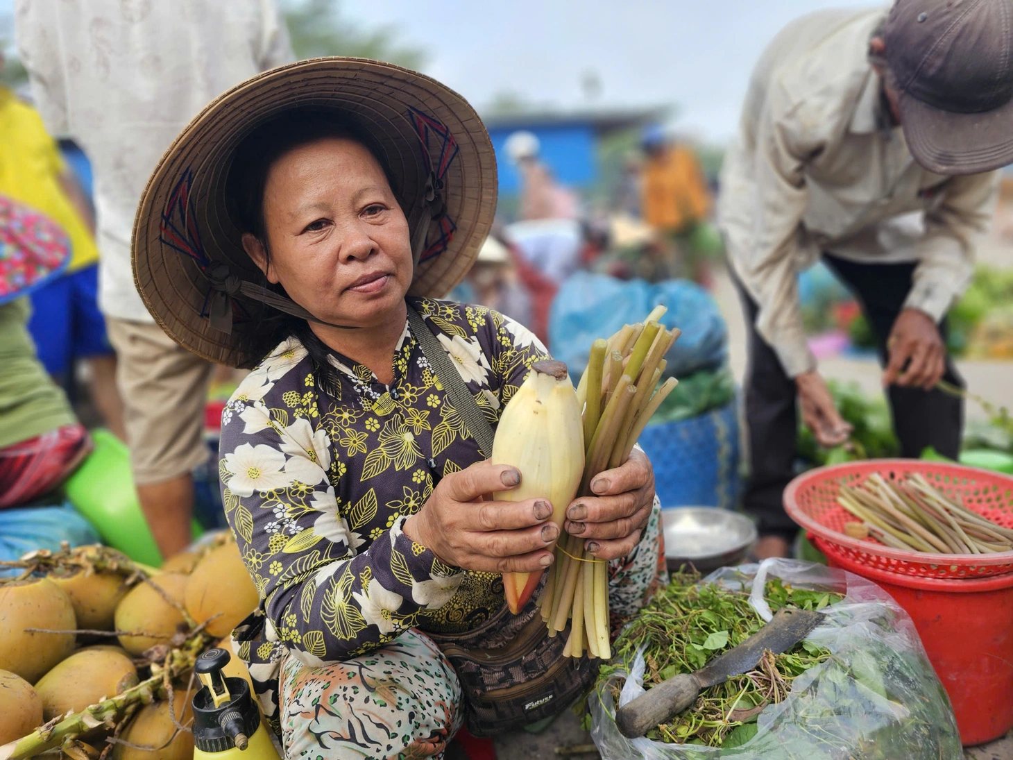 Định kiến chợ chồm hổm là lộn xộn? Ngôi chợ ở miền Tây này sẽ khiến bạn nghĩ lại - Ảnh 7.