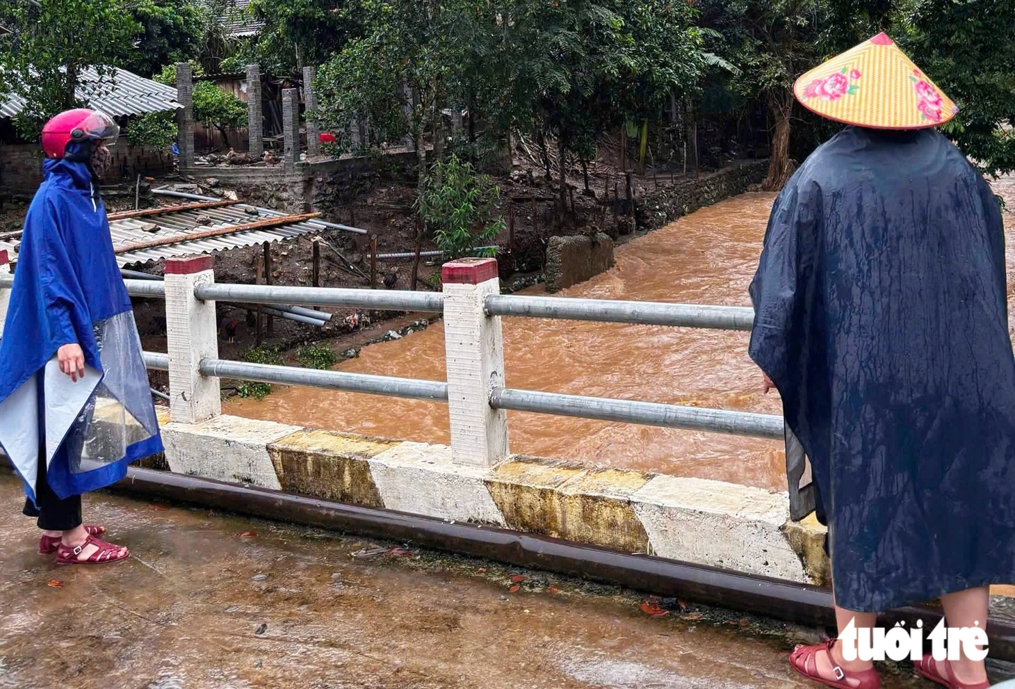 Thủy điện lớn nhất Bắc Trung Bộ xả nước sáng 25-8 - Ảnh 9.
