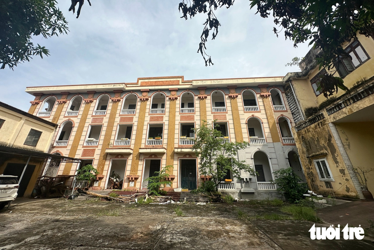 Cảnh hoang tàn trụ sở tòa án dôi dư trên 'đất vàng', tỉnh đem cho thuê hơn 528 triệu đồng/năm - Ảnh 4.