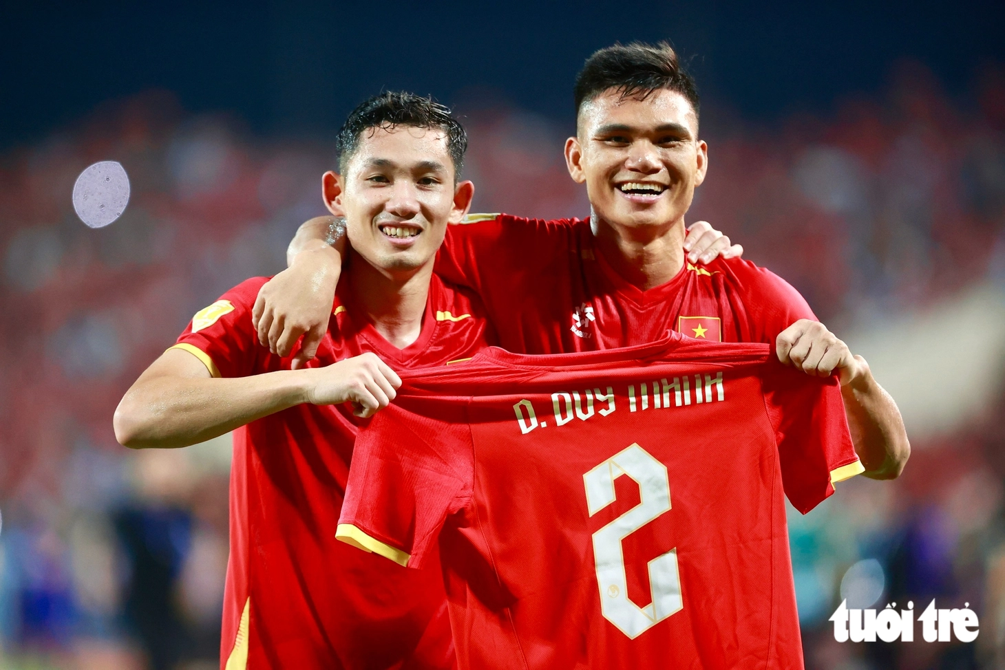 Khoảnh khắc nâng cúp vô địch ASEAN Cup 2026 của tuyển Việt Nam - Ảnh 15.