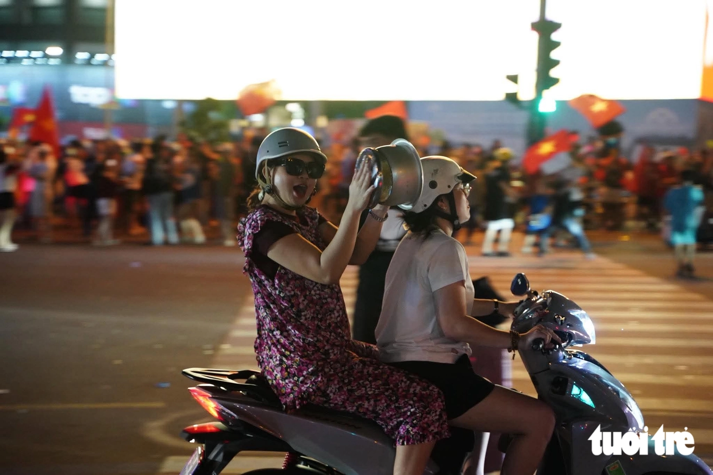 Đêm không ngủ của hàng triệu người hâm mộ bóng đá Việt Nam - Ảnh 25.