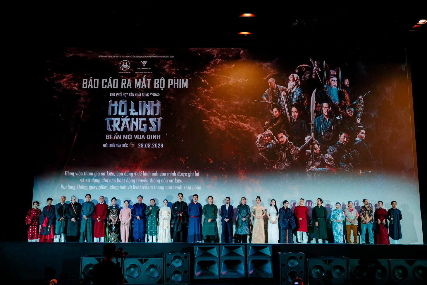 Nguyễn Phan Quang Bình: ‘Hộ linh tráng sĩ là phim cuối cùng, có lựa chọn khác nhưng vẫn chọn Johnny Trí Nguyễn' - Ảnh 8.