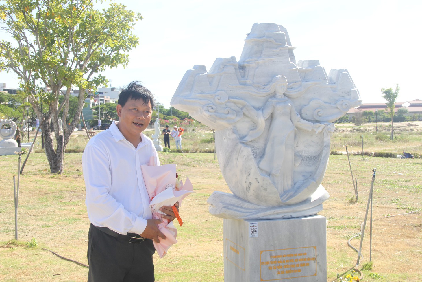 Ngũ Hành Sơn tôn vinh những nghệ nhân thổi hồn vào đá Non Nước - Ảnh 2.
