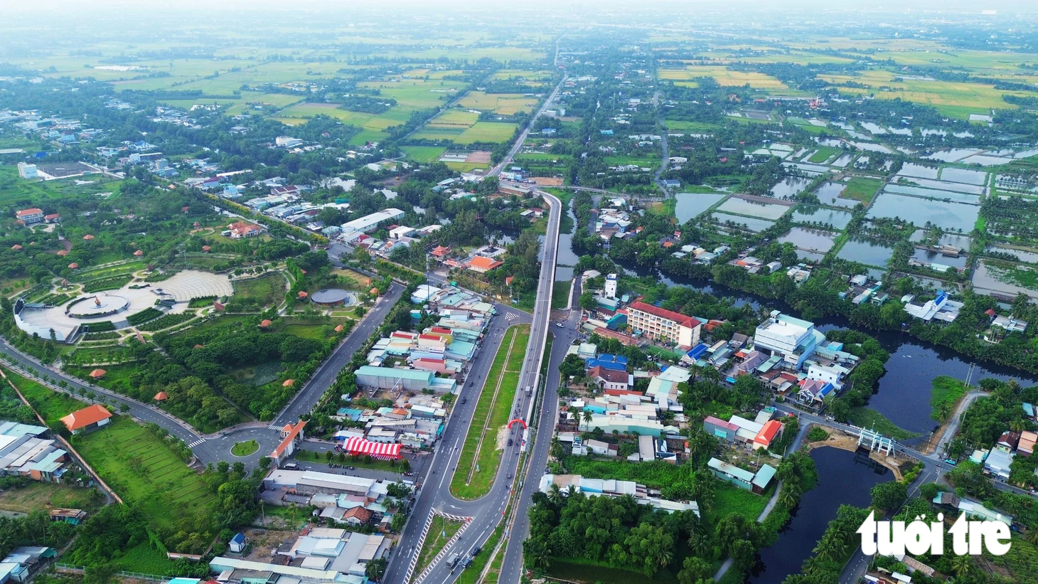 Thông xe cầu Láng Le - Bàu Cò và đường Bà Tỵ: Khai thông một trong những trục kết nối TP.HCM - Tây Ninh - Ảnh 2.