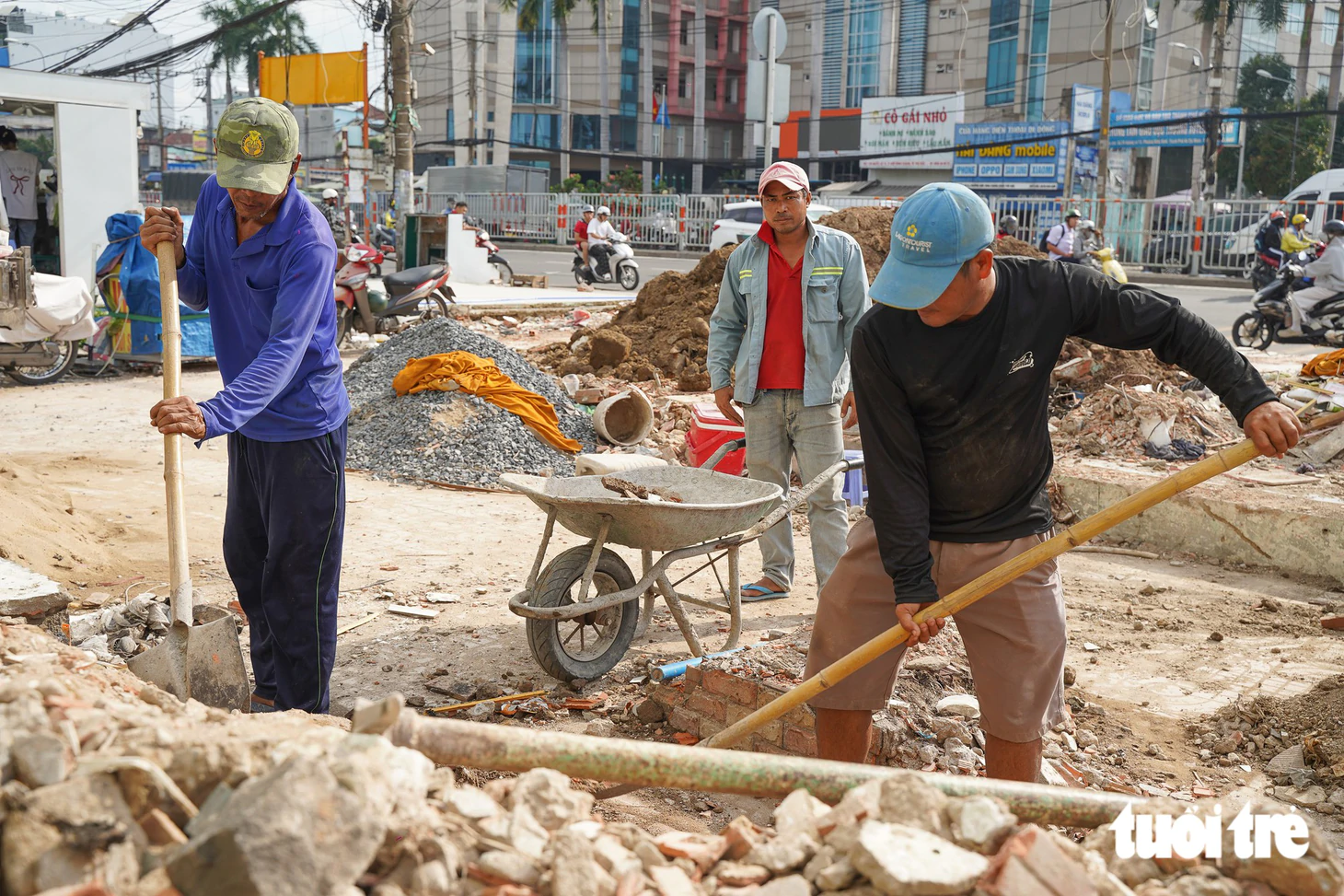 Người dân tất bật dọn nhà, nhường mặt bằng mở rộng Quốc lộ 13 trước ngày khởi công - Ảnh 9.