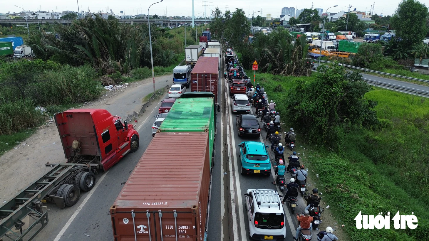 Ngày đầu nghỉ lễ 2-9, cao tốc TP.HCM - Long Thành kẹt 10km, đường Võ Chí Công cũng 'đứng hình' - Ảnh 5.