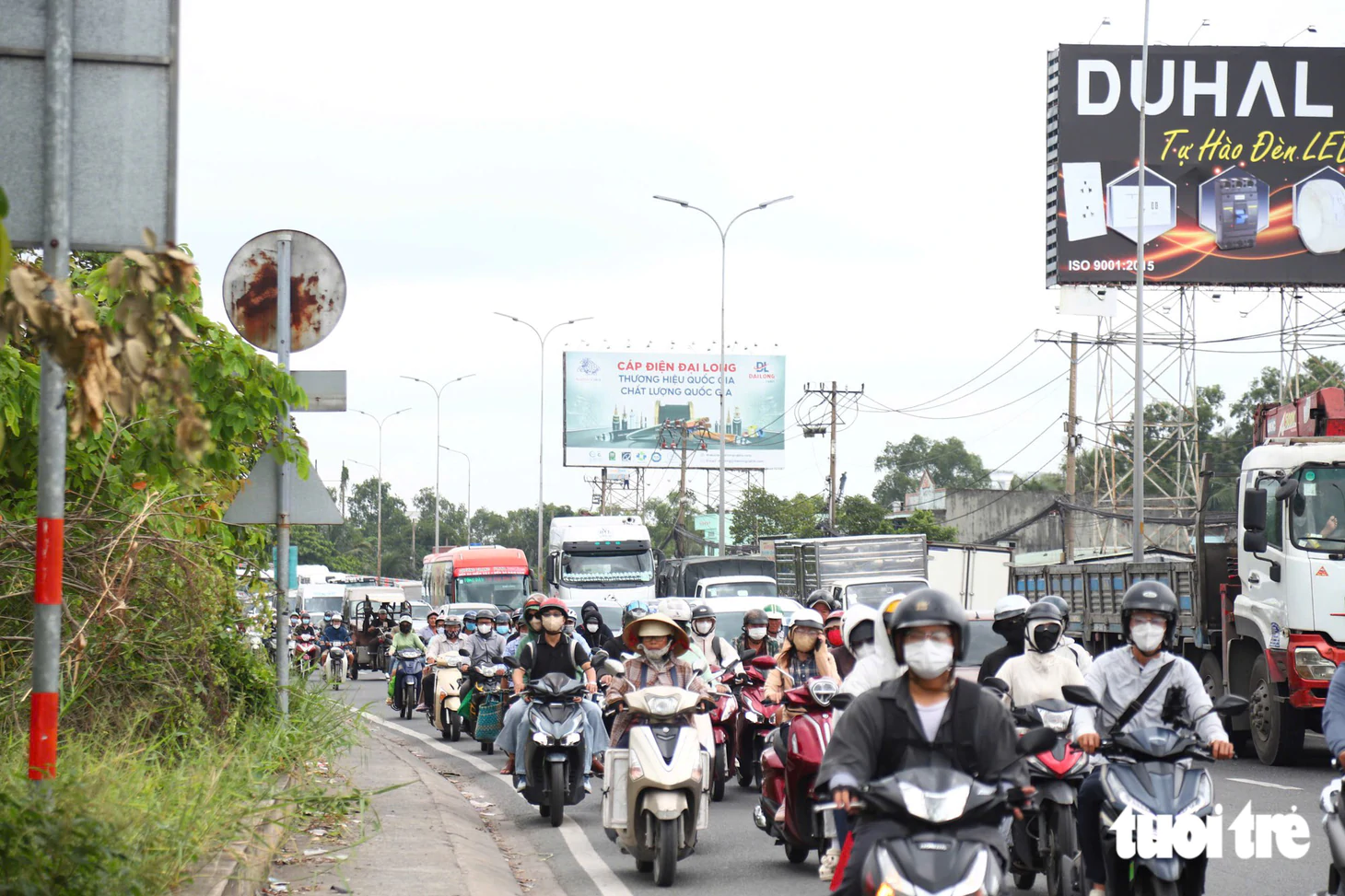 Ngày đầu nghỉ lễ 2-9, cao tốc TP.HCM - Long Thành kẹt 10km, đường Võ Chí Công cũng 'đứng hình' - Ảnh 10.