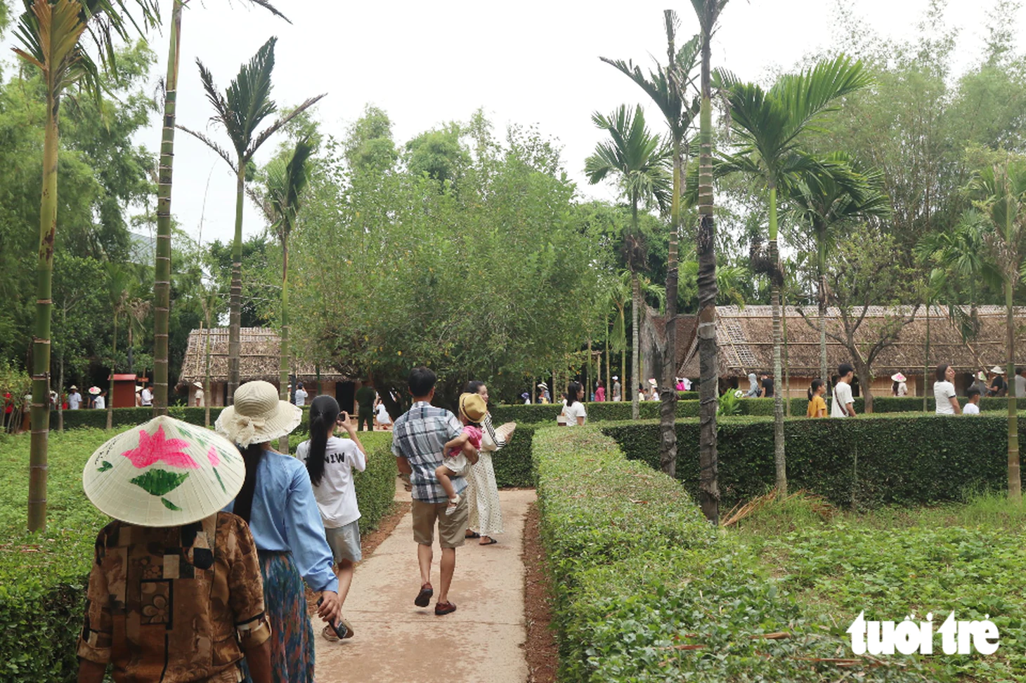 Người dân muôn phương về thăm quê Bác Hồ dịp Quốc khánh - Ảnh 1.