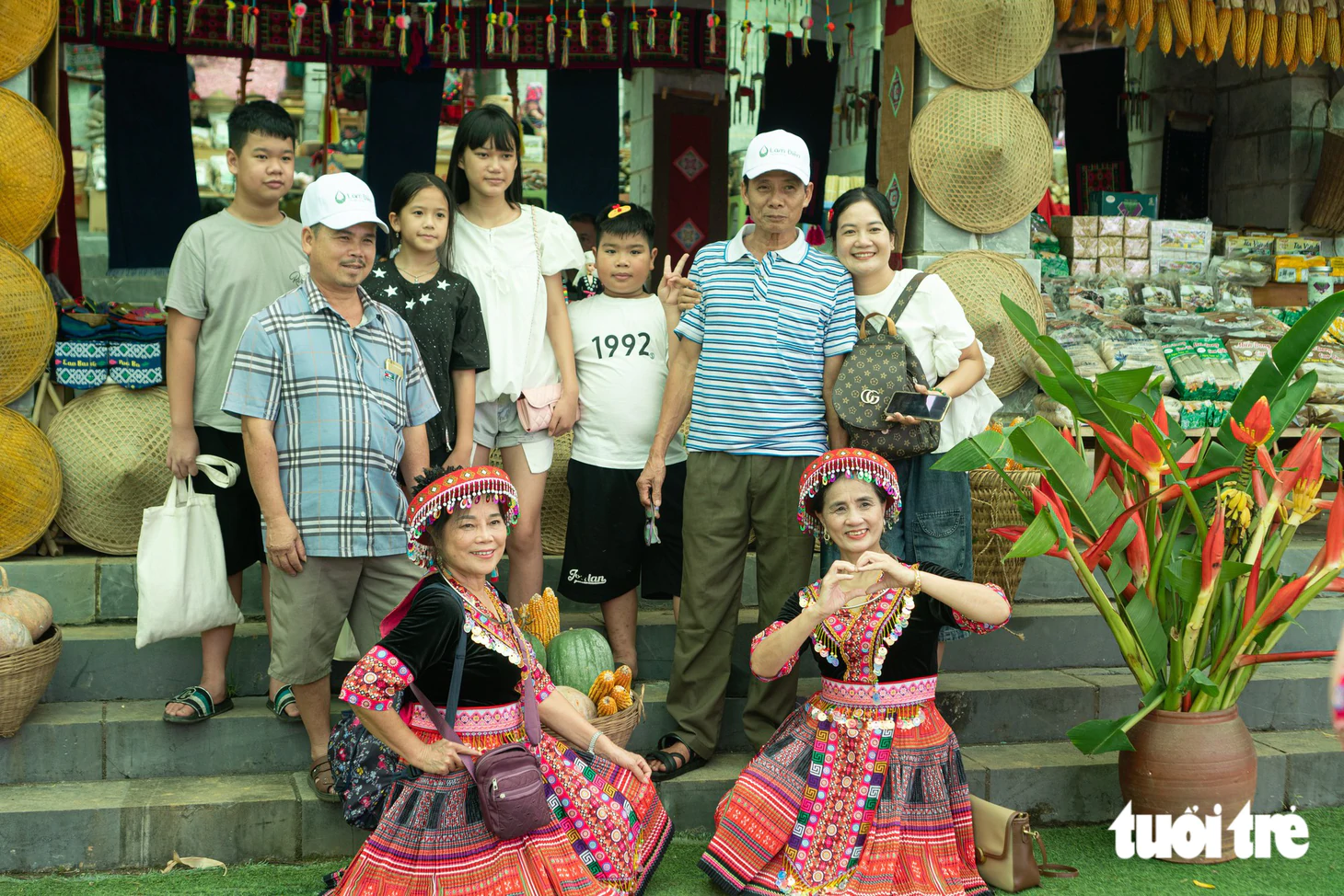 Chợ phiên chỉ họp 3 lần trong năm mở hội tại Hà Nội - Ảnh 6.