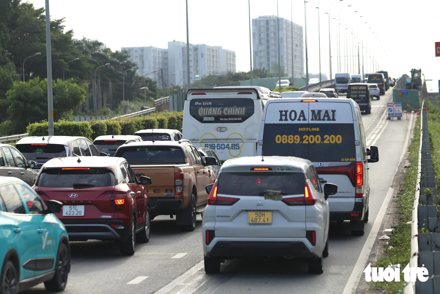 Cao tốc TP.HCM - Long Thành - Dầu Giây kẹt cứng 10km, người đi chơi lễ mệt mỏi - Ảnh 7.