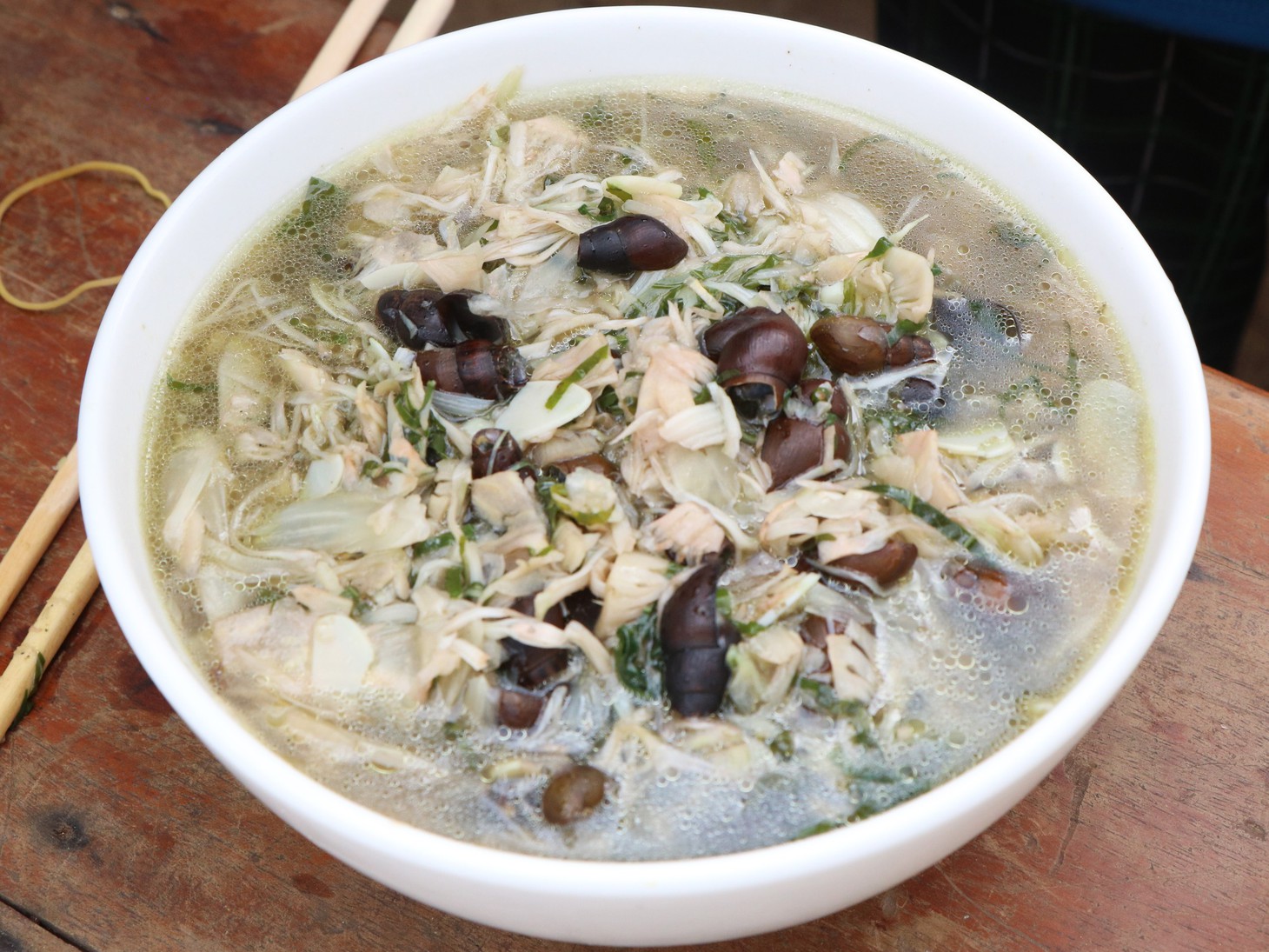Food tour hội làng Lộc Yên: Khám phá ẩm thực dân gian giữa ‘Miền quê hạnh phúc’ - Ảnh 11.