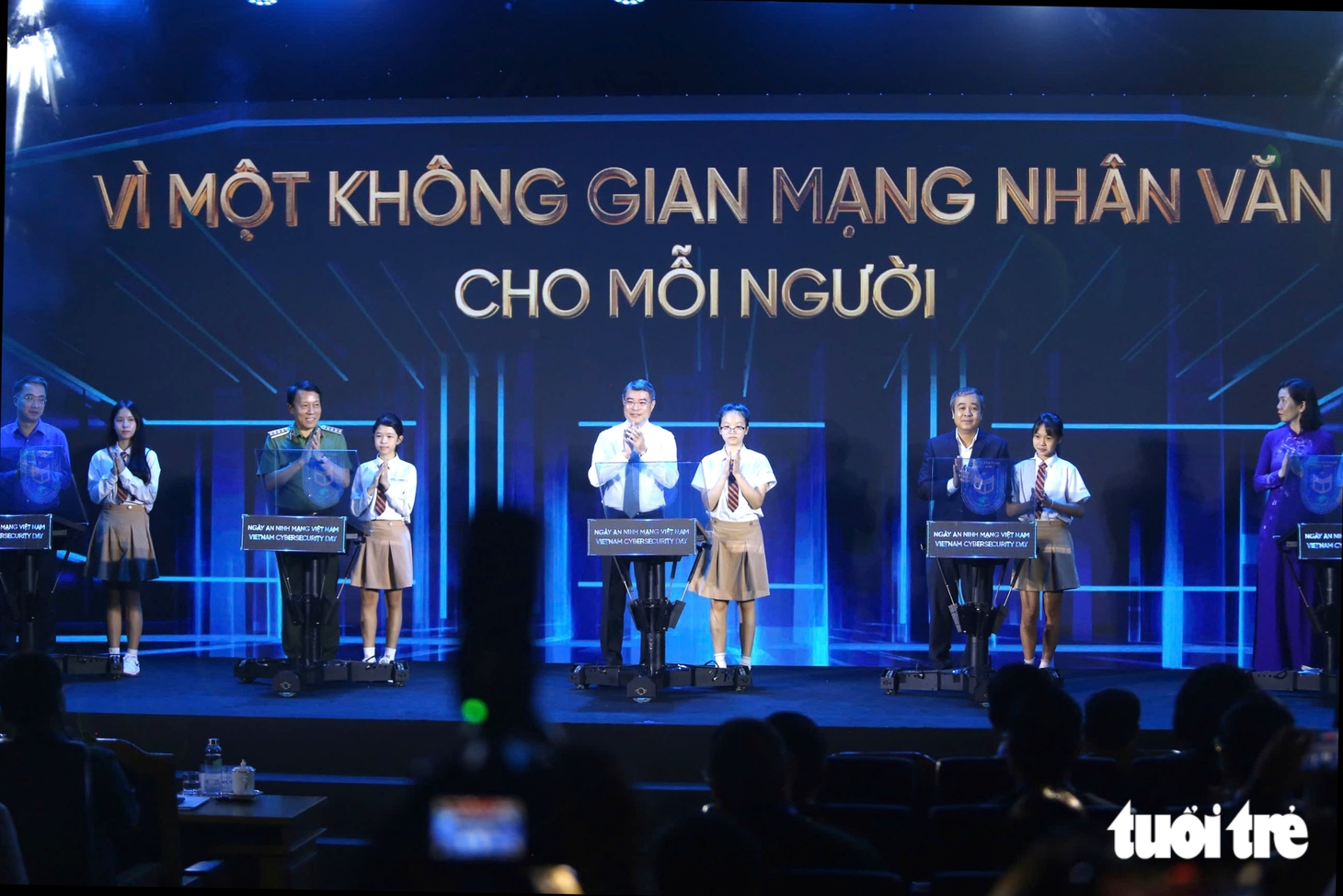 Thủ tướng Lê Minh Hưng: Lấy sự an toàn, hạnh phúc của người dân làm thước đo an ninh mạng - Ảnh 3.