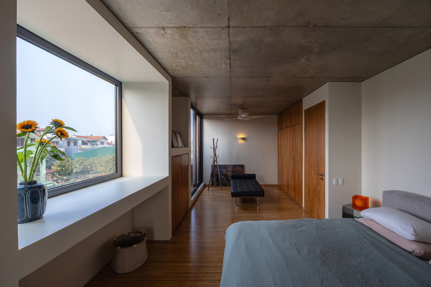 100 Windows: ngôi nhà vỏ kép giữa vùng ven đô Hà Nội đang đổi thay - Ảnh 16.
