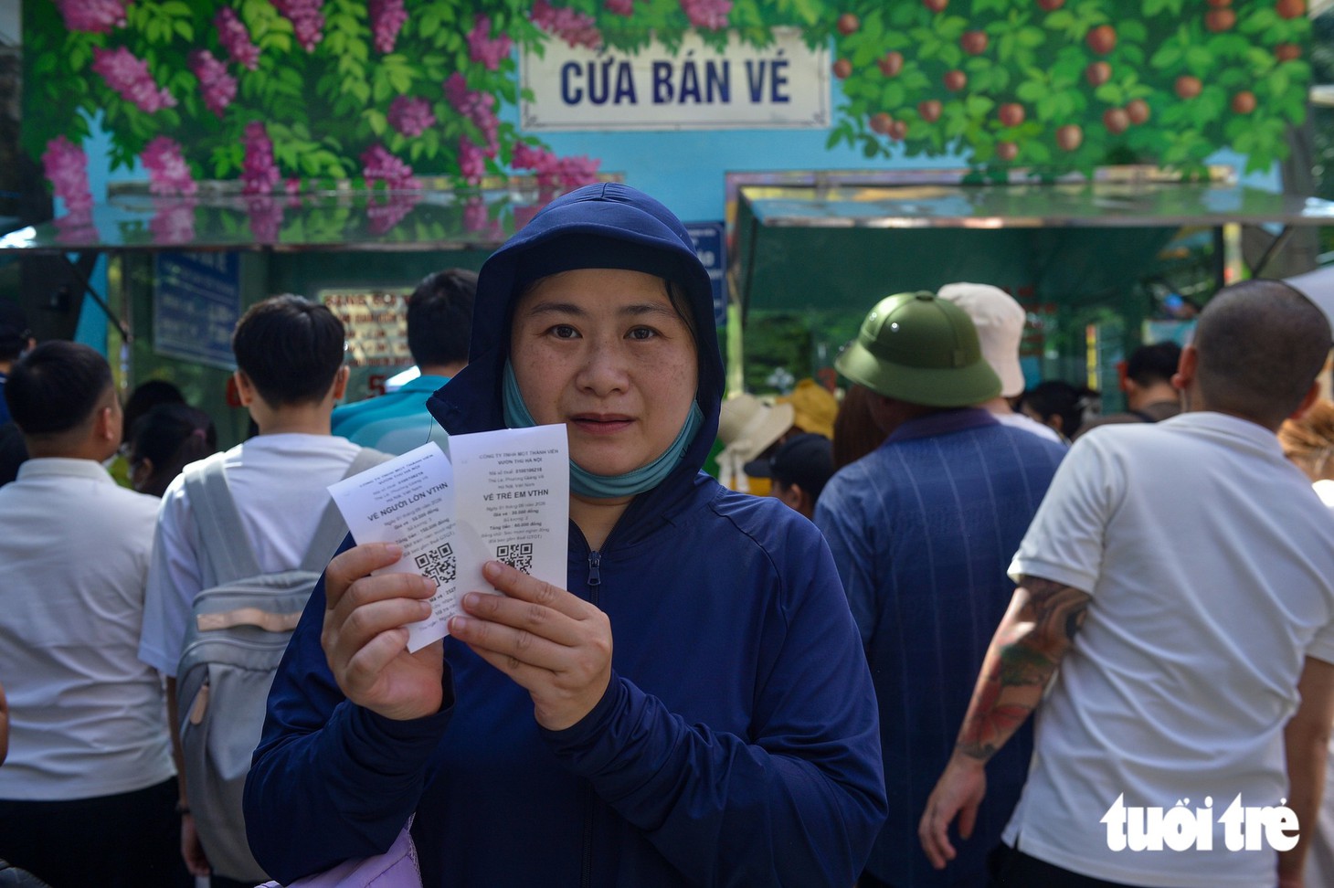 Sắp hết kỳ nghỉ lễ Quốc khánh, vườn thú Hà Nội đông nghịt khách - Ảnh 2.