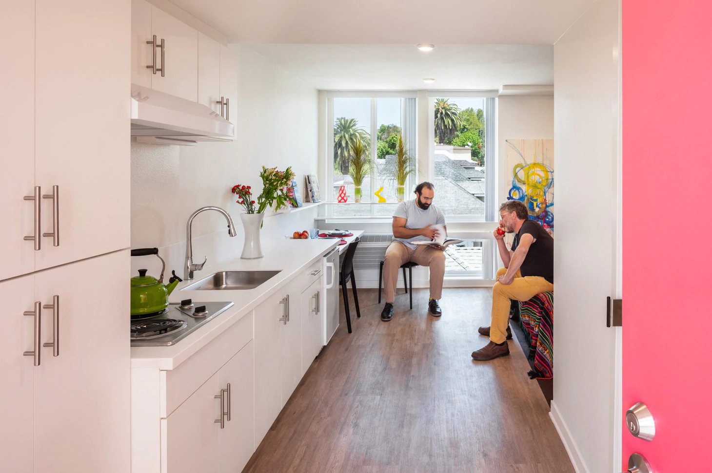 Nhà ở hỗ trợ người vô gia cư trên khu đất 'cực kỳ hẹp' ở Los Angeles - Ảnh 8.