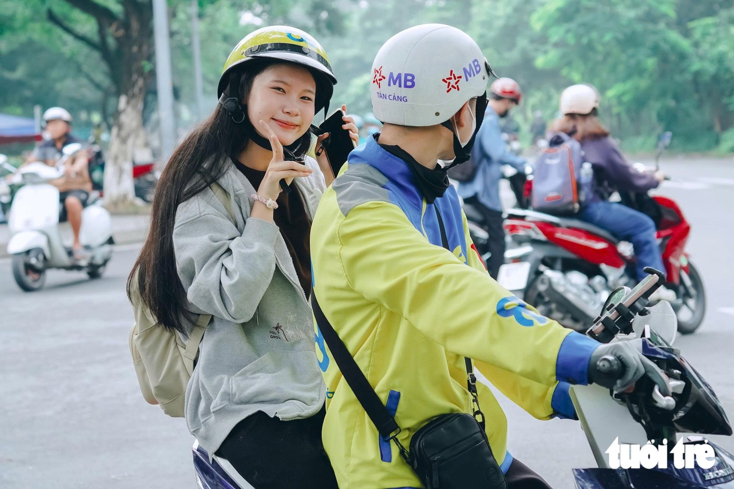 Tăng xe buýt, sinh viên ký túc xá Đại học Quốc gia TP.HCM di chuyển thuận lợi  - Ảnh 13.