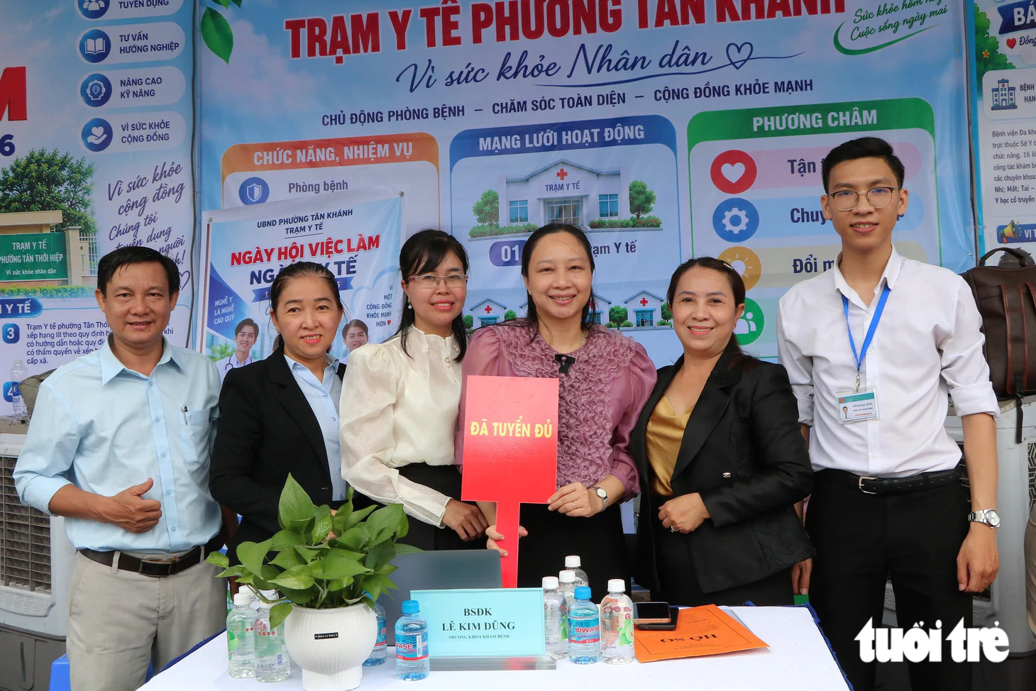 Nhiều trạm y tế TP.HCM 'thắng lớn' trong ngày hội việc làm vì tuyển dụng đủ bác sĩ sớm - Ảnh 4.