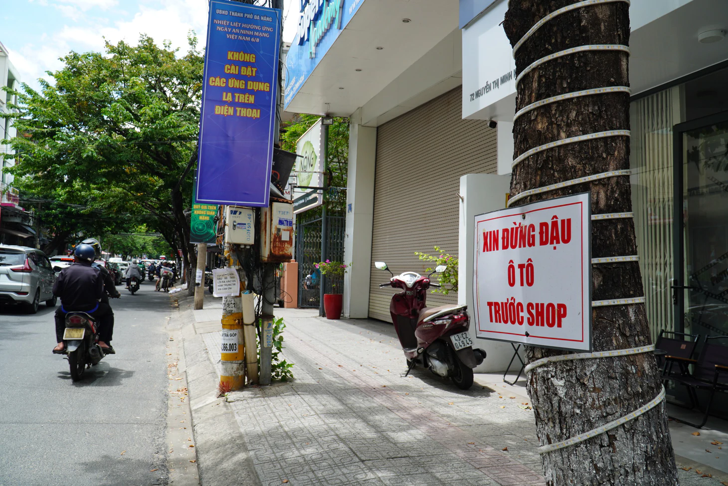 Dân tự ý đặt bảng cấm đỗ xe, có nhà ở Đà Nẵng đặt tới 5 bảng cấm đậu - Ảnh 3.