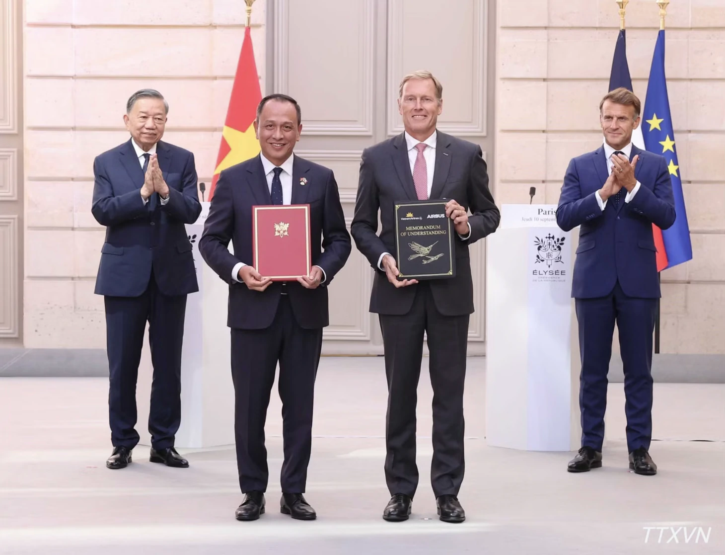 Tân Đại sứ Pháp Didier Le Bret: 'Cha tôi sinh ra ở Việt Nam, bà nội tôi là người Việt' - Ảnh 4.