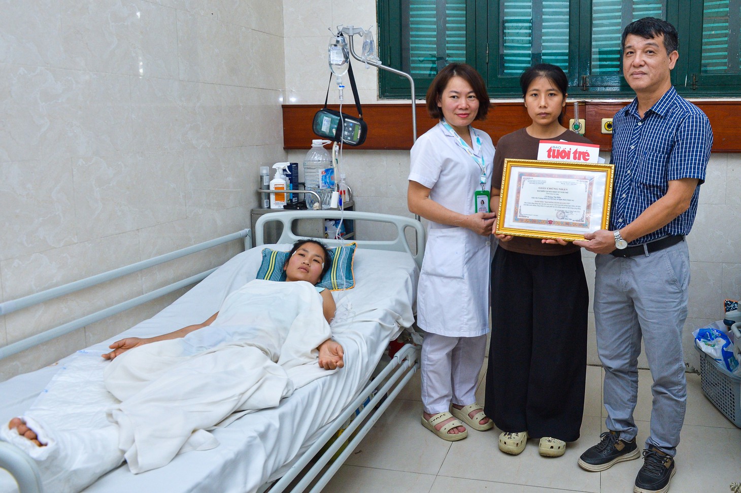 Mê man trong cơn sốt, cô giáo mầm non bị cắt một chân rơi nước mắt khi nhắc đến hai con - Ảnh 1.