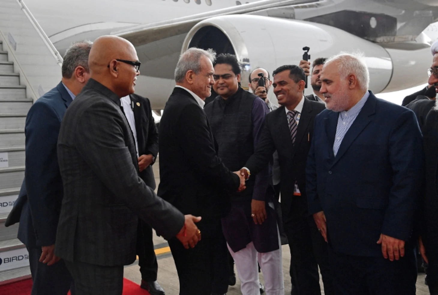 Chùm ảnh: Ấn Độ rộn ràng đón lãnh đạo thế giới dự Thượng đỉnh BRICS lần thứ 18 - Ảnh 4.