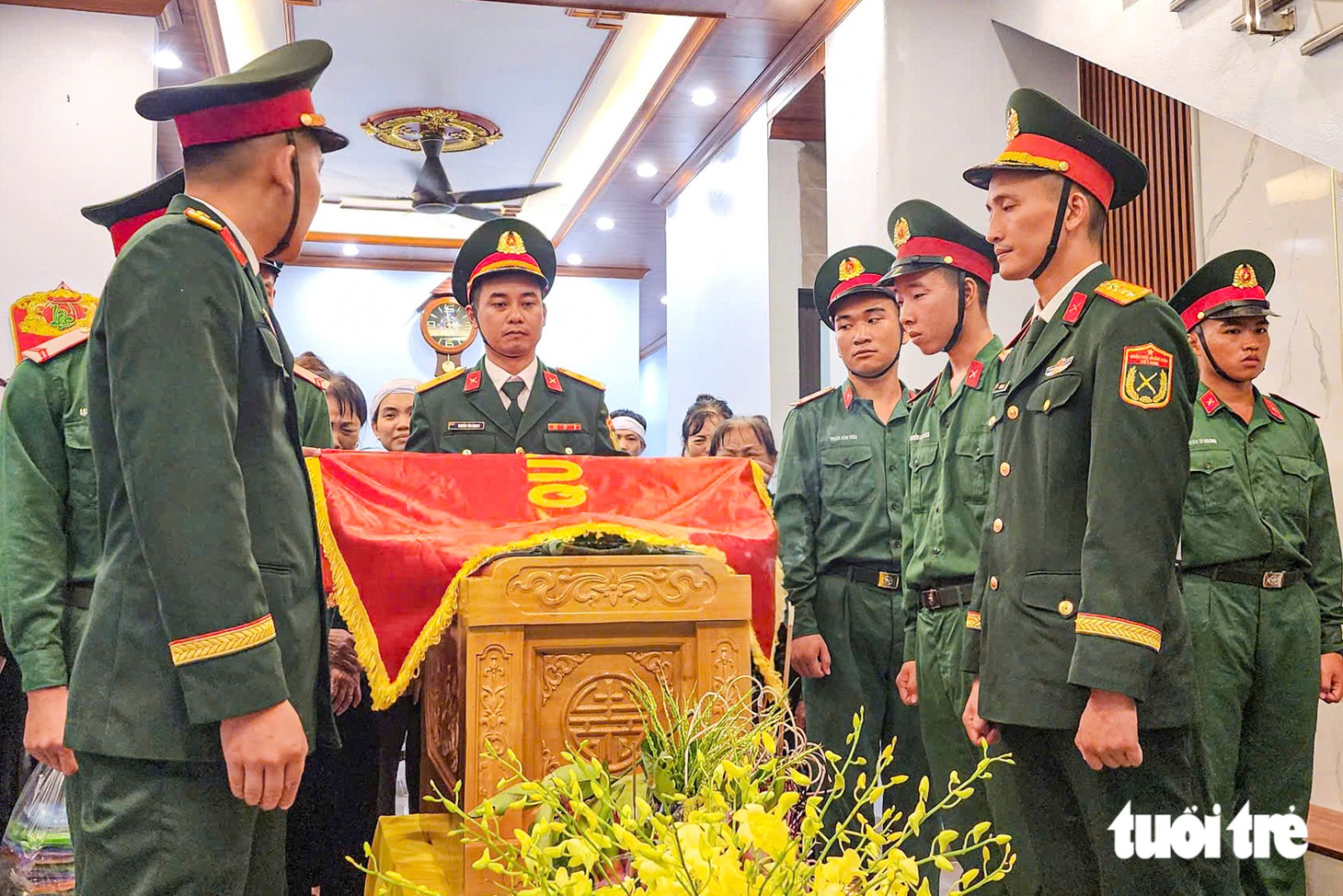 Cuộc đoàn tụ cuối tuần dang dở và món quà Trung tá Trần Văn Tùng chưa kịp tặng con gái - Ảnh 1.