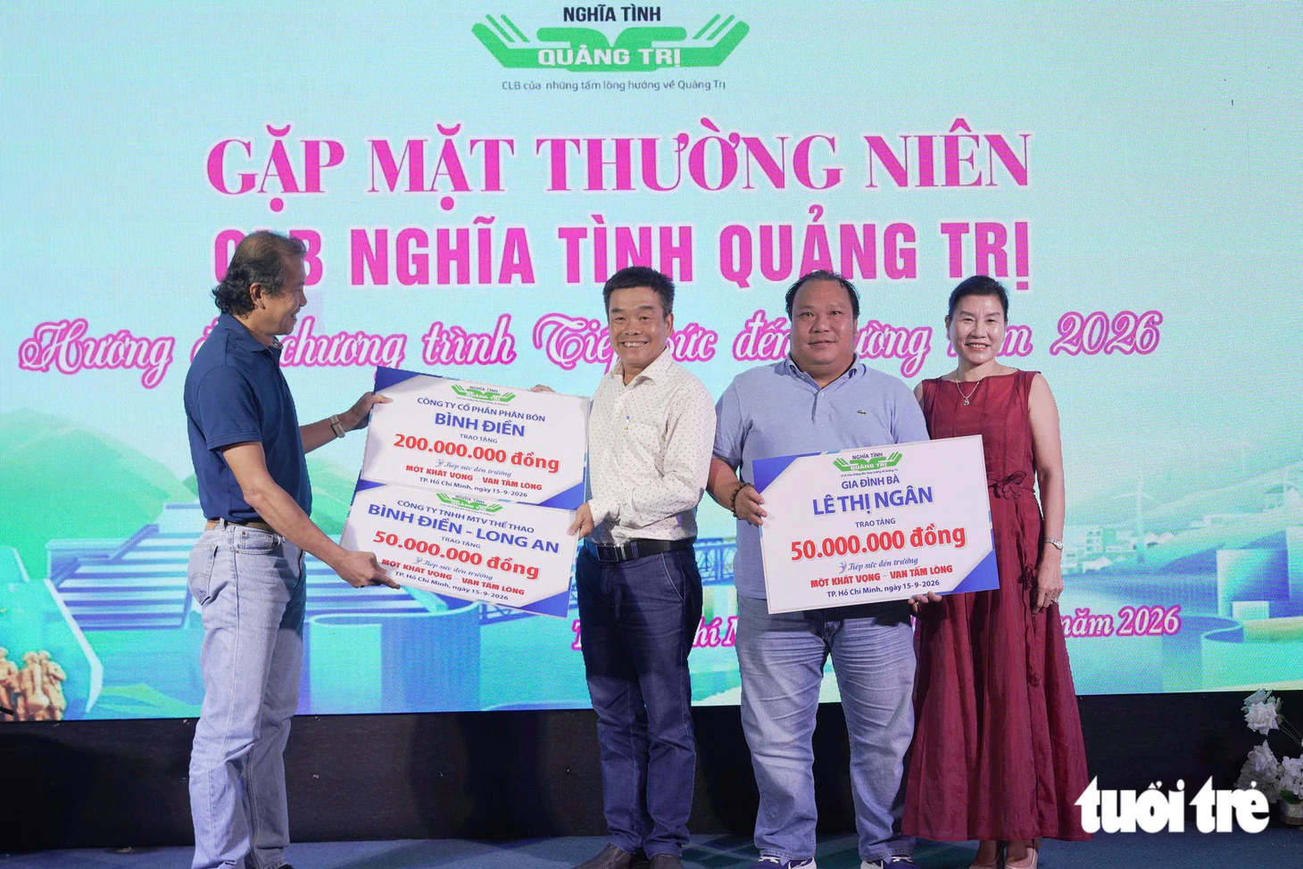'Những người con Quảng Trị' tiếp sức SV nghèo 2,2 tỉ đồng: Chúng tôi nhận lại sức mạnh! - Ảnh 8.