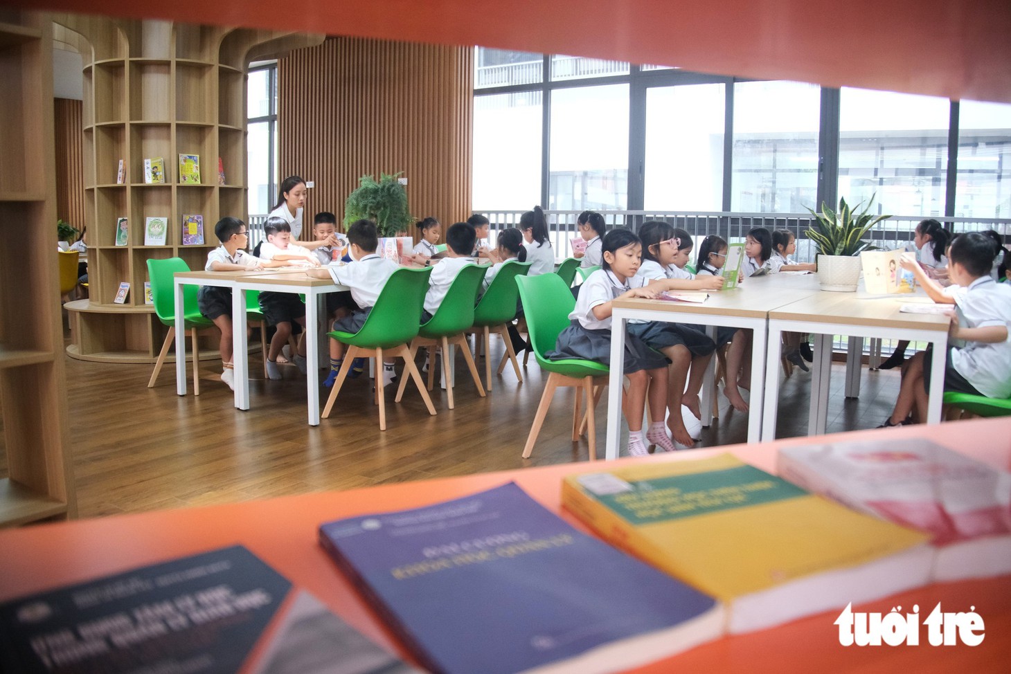 Trường tiểu học công lập 194 tỉ gây sốt với bếp ăn sáng choang, phòng nghỉ bán trú 'xịn sò' - Ảnh 28.