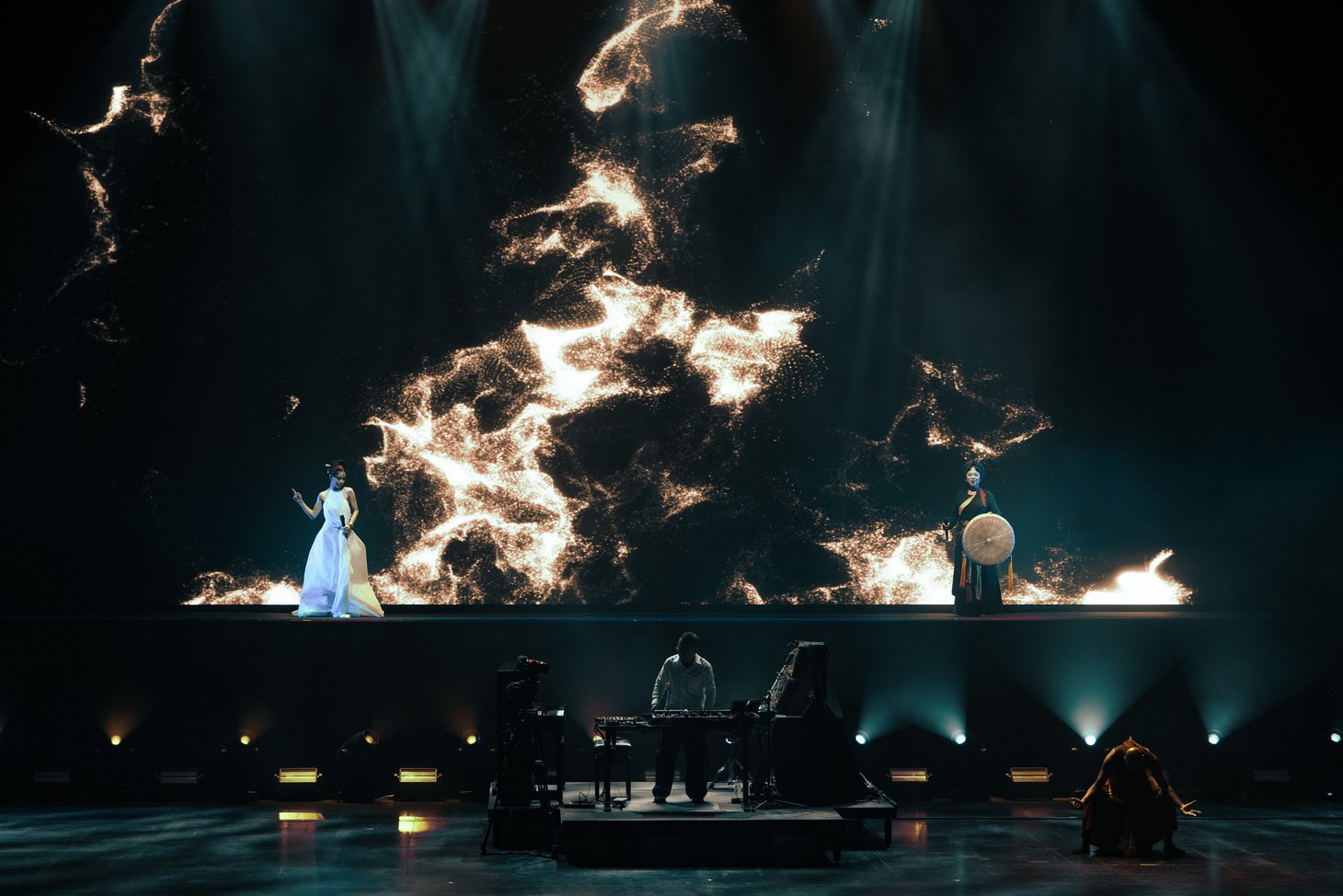 Quốc Trung tổ chức concert đặc biệt nhất nhân dịp được đi xe bus miễn phí - Ảnh 2.