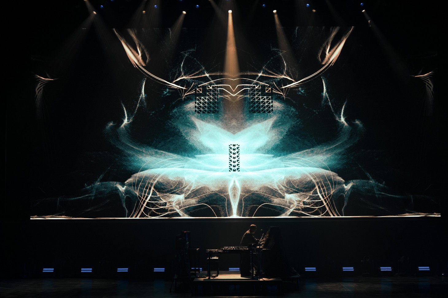 Quốc Trung tổ chức concert đặc biệt nhất nhân dịp được đi xe bus miễn phí - Ảnh 8.