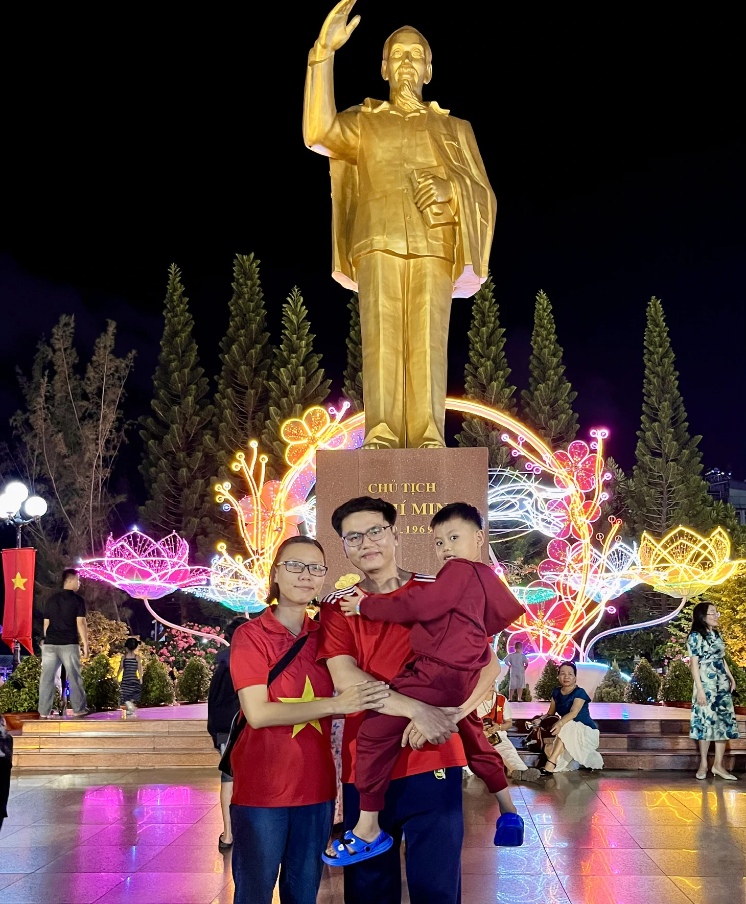 Pháo hoa Quốc khánh 2 - 9 rực rỡ chào mừng ngày lễ Độc lập tại Hà Nội , TP . HCM và Cần Thơ - Ảnh 14.