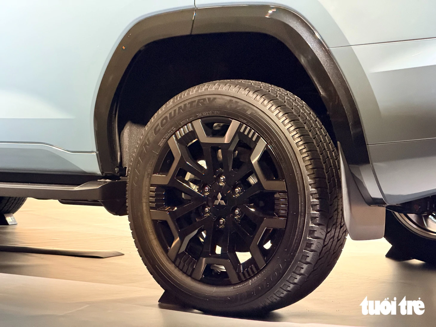 Mitsubishi Pajero đời mới ra mắt: 2 màn lớn, máy dầu, có thể thêm hybrid, lắp ở gần Việt Nam - Ảnh 21.