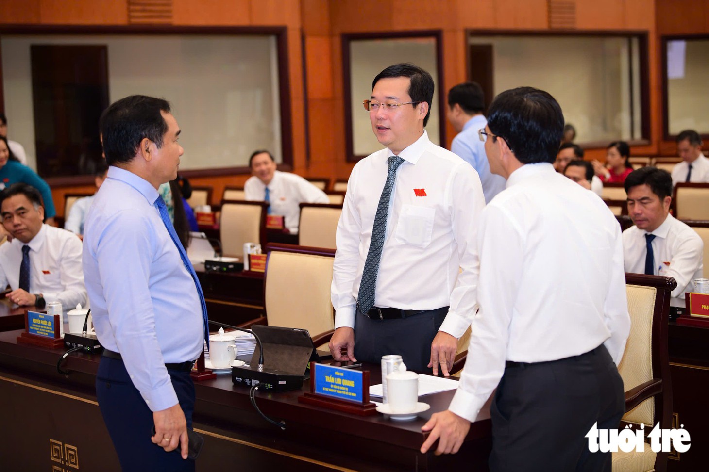 Đại biểu HĐND TP.HCM đề nghị làm rõ thẩm quyền chủ tịch cấp xã cắt điện nước công trình vi phạm - Ảnh 4.