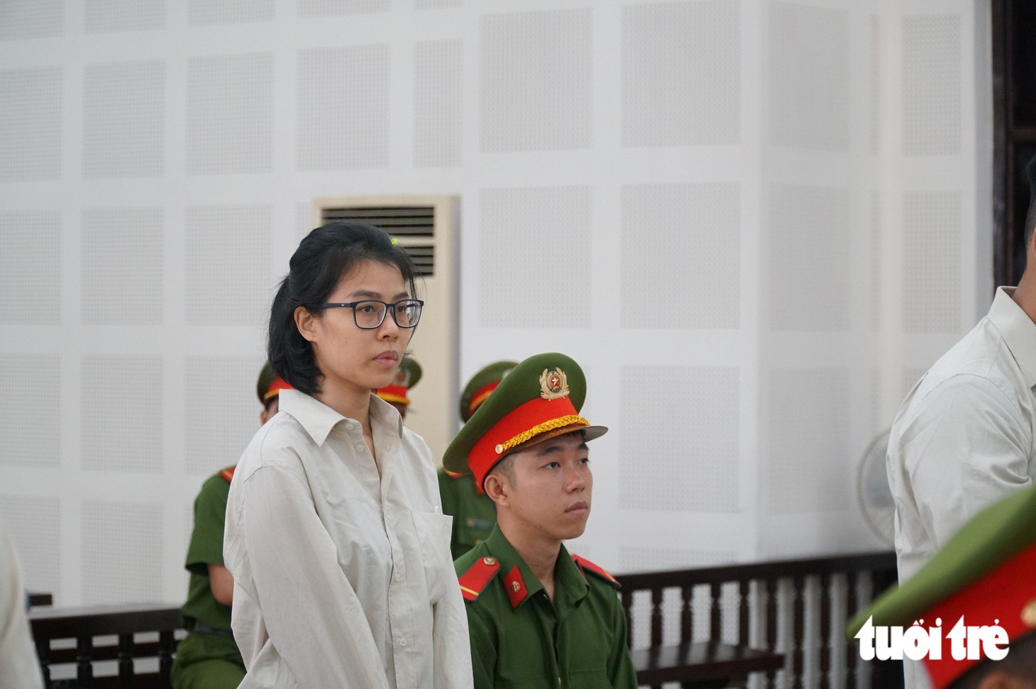 Hình ảnh Nguyễn Quang Hoàng – Tổng giám đốc GFDI cùng thuộc cấp được áp giải tới tòa - Ảnh 3.