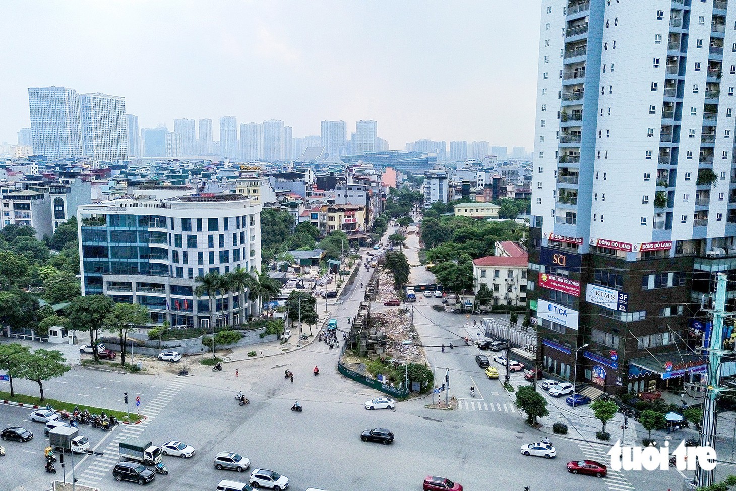 Nơi làm đường bị biến thành bãi rác - Ảnh 2.