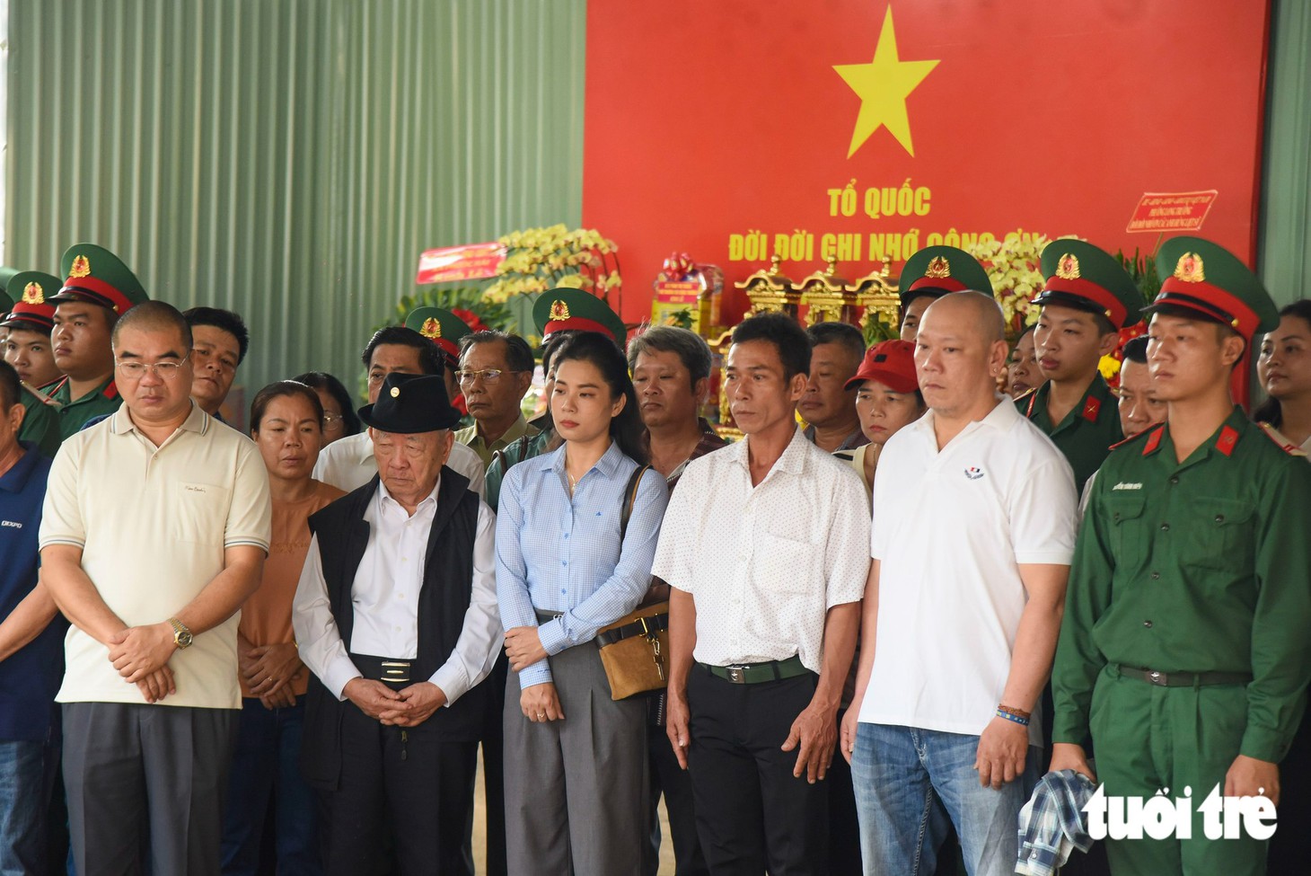 Cha mẹ chiến sĩ làm nhiệm vụ ở công viên Lê Thị Riêng: "Tự hào công việc thiêng liêng con dành cho Tổ quốc" - Ảnh 4.